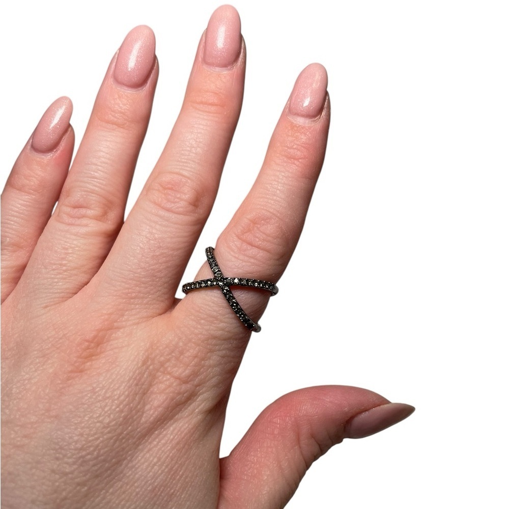 Lisa Freede Gunmetal Silver Cubic Zorconia X Shape Ring Size 7 - Picture 2 of 5
